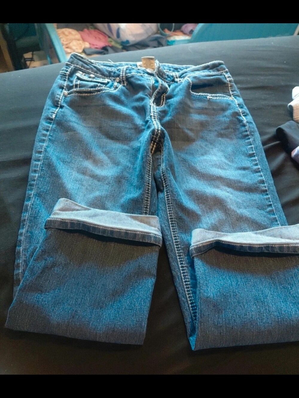 Earl Jean Capri Pants